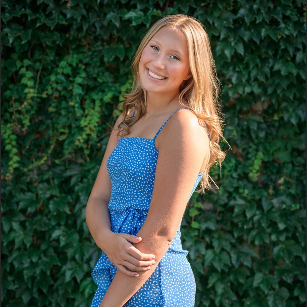 Meet your Posher, Mia